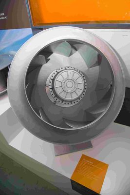 Impeller 225 mm Ventilador centrífugo hacia atrás 1 ~ 230V ± 10% peso 3,2 kg